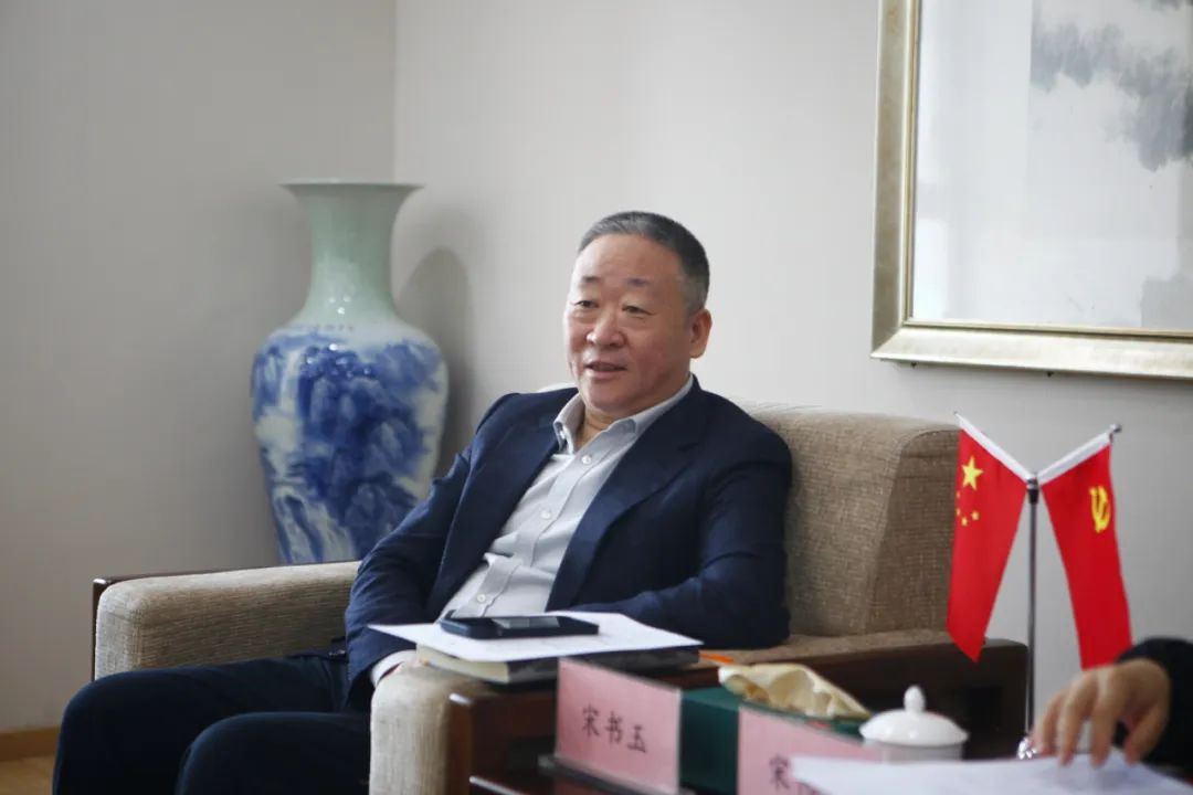 青州市委书记宋伟伟、云门酒业董事长汲英民一行到访中酒协