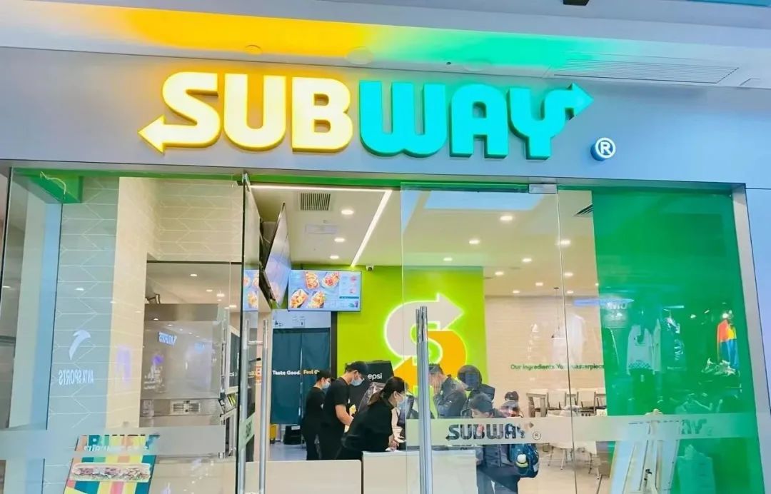 靠卖三明治，两位企业家在全球开了3.7万家店