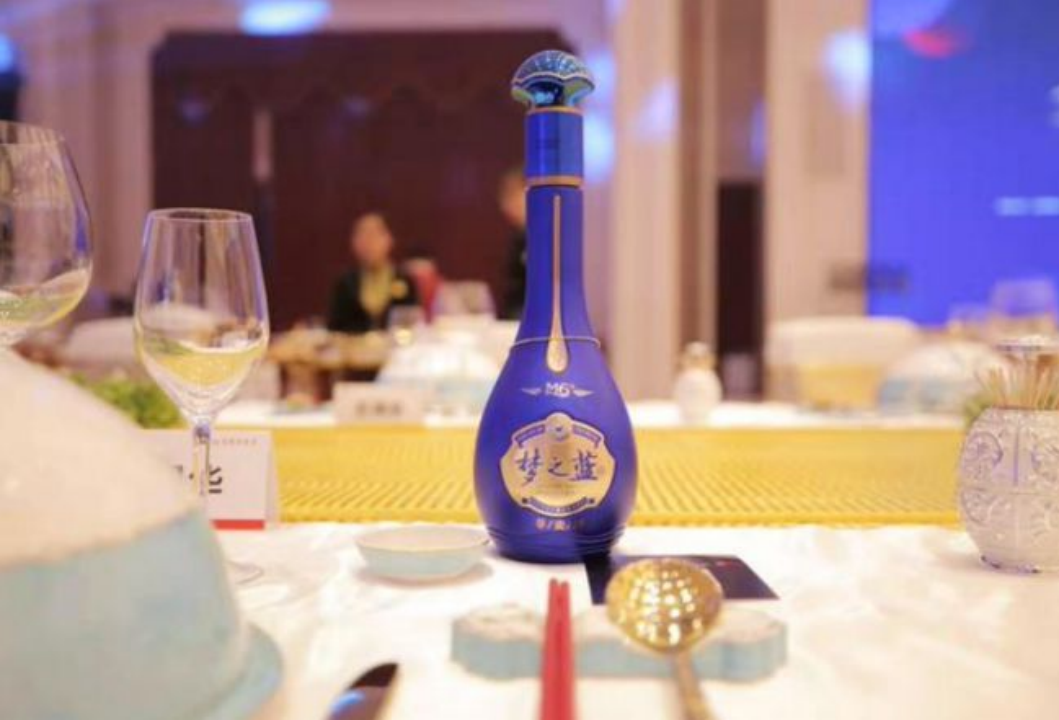 2023,酒企争抢2300亿宴席市场