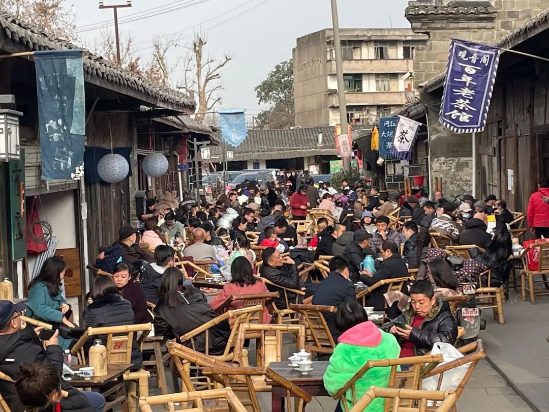 新茶饮没能复刻的星巴克“第三空间”，纯茶馆能吗？