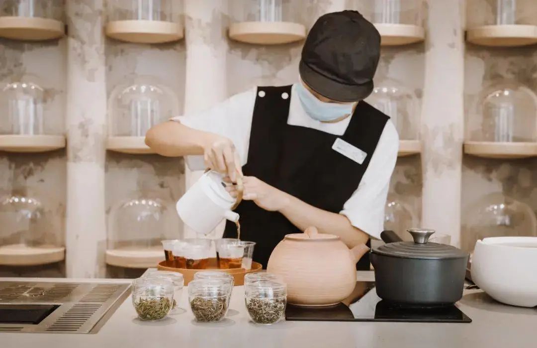新茶饮没能复刻的星巴克“第三空间”，纯茶馆能吗？