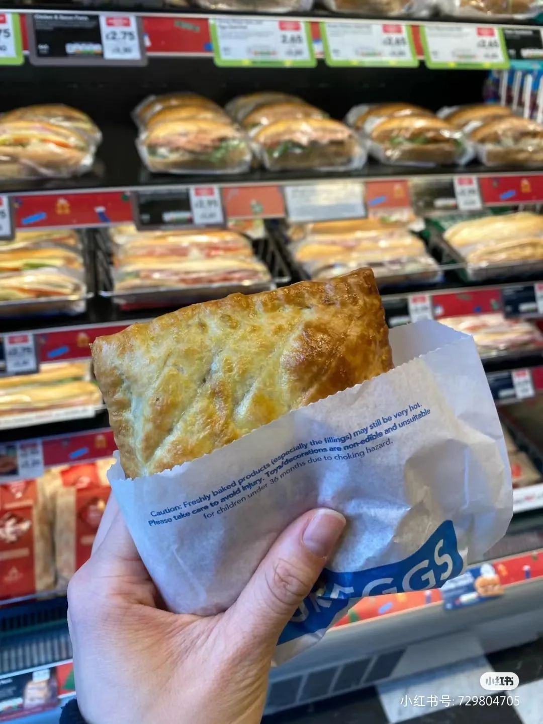 打赢麦当劳,这家英国连锁烘焙店用「低价」实现了逆袭?