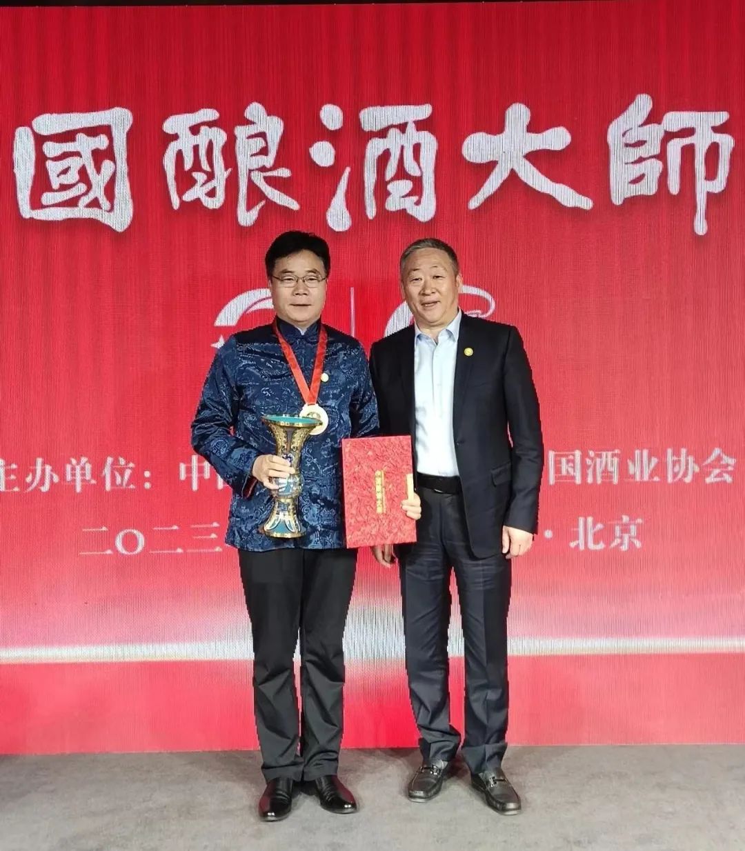 荣获“中国酿酒大师”称号，仰韶侯建光做对了什么？