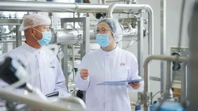 君乐宝魏立华、盐津铺子张学武…两会建言，今年食品行业风向哪吹？