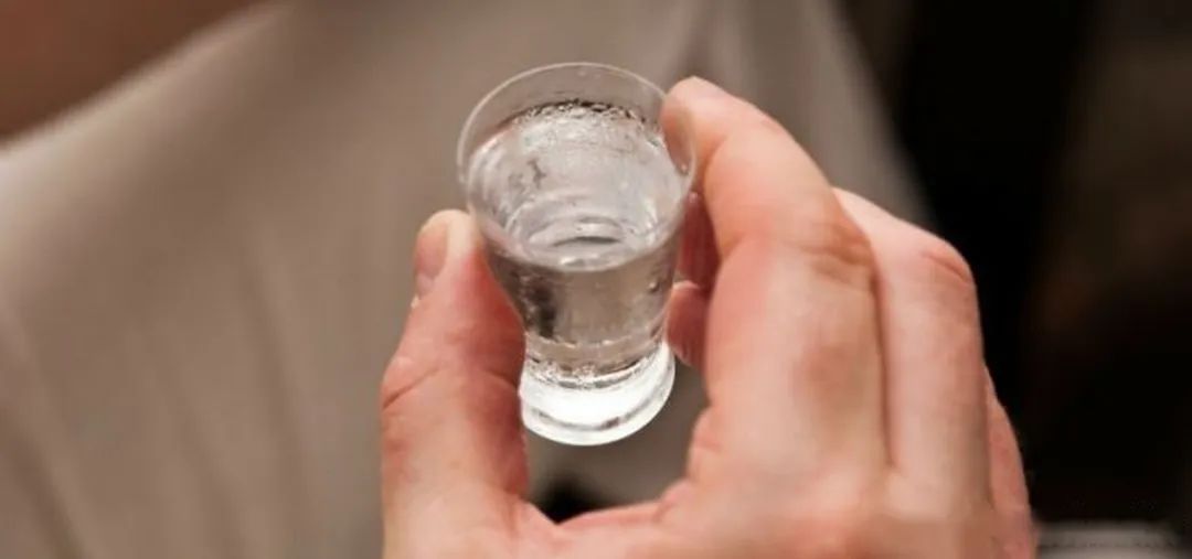 陷入夹缝的中小酒企,2023如何求生?