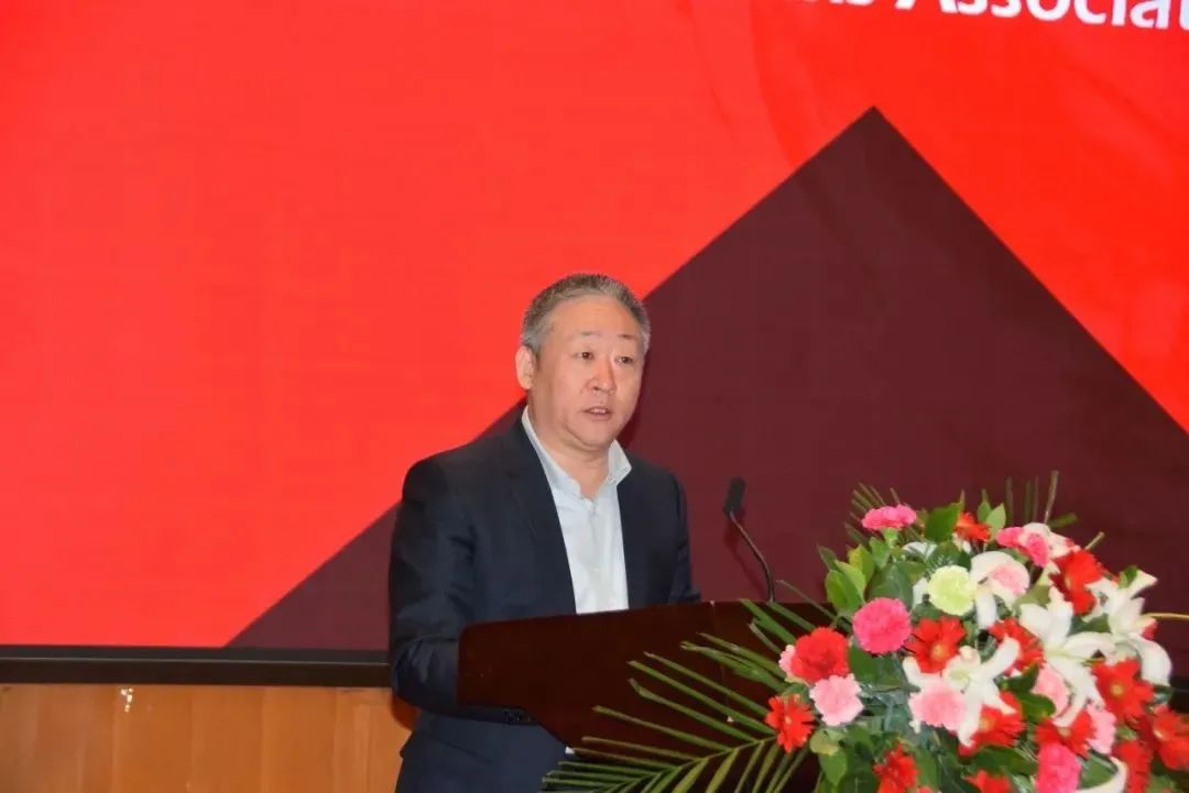 产销下降，营收利润双增长，酒业进入结构升级新时代