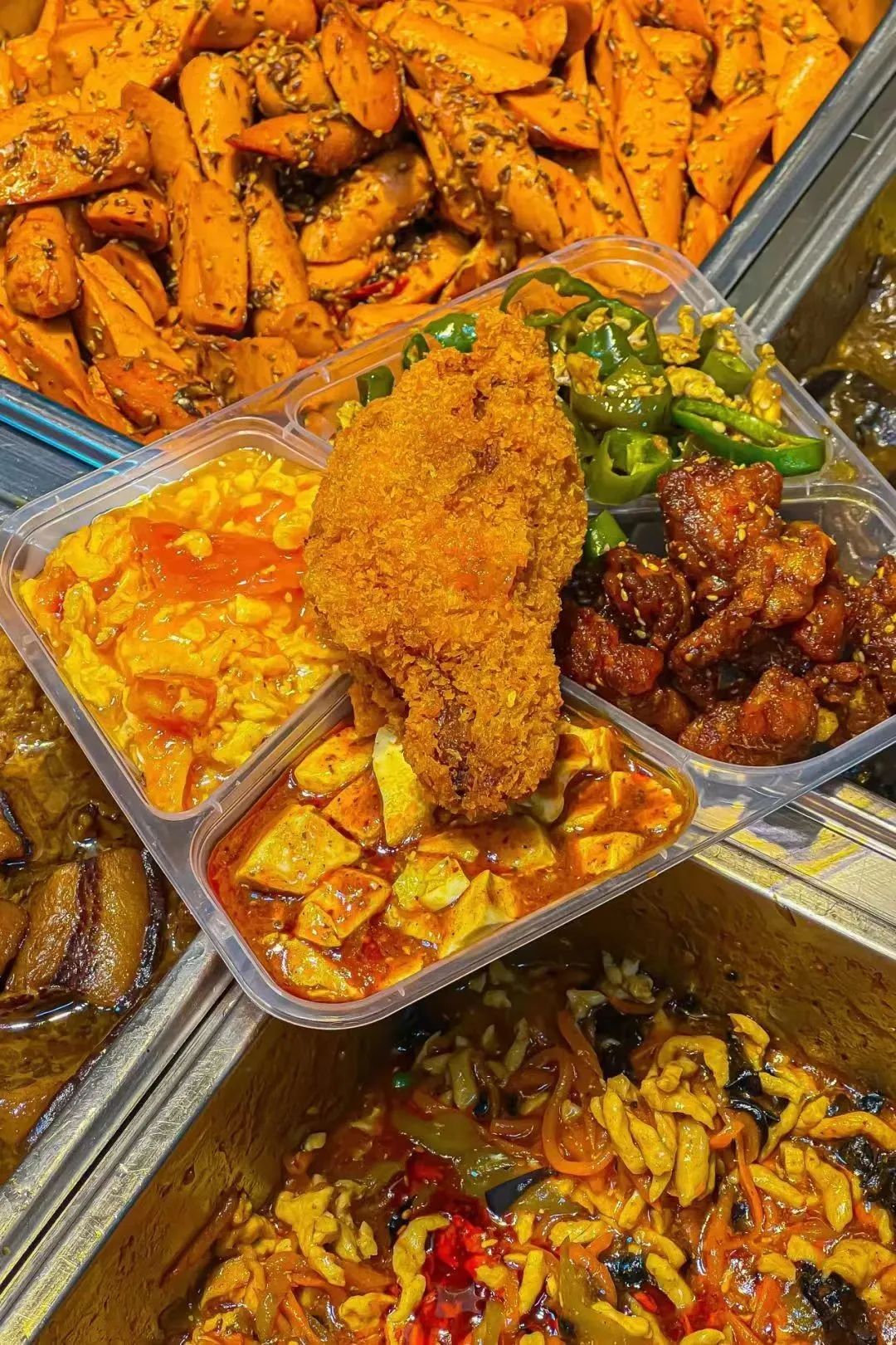 15块钱40个菜,物美价廉还量大:全网打卡的“工地盒饭”,正在悄悄变味