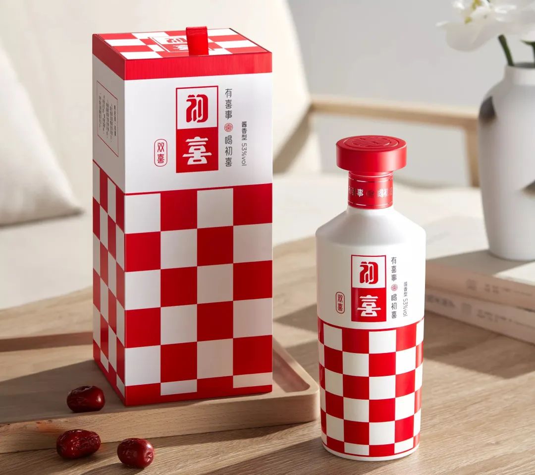 头部、酱香、清香……新品来袭，照见酒业怎样的未来？