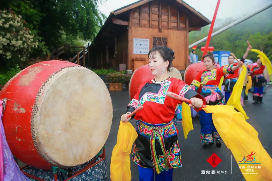 酒鬼酒持续助跑吉首马拉松:谁不夸咱家乡好!