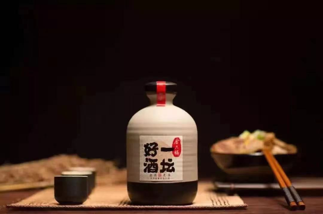 突出重围赴港敲钟，吴向东背后的十六个“镜像人生”