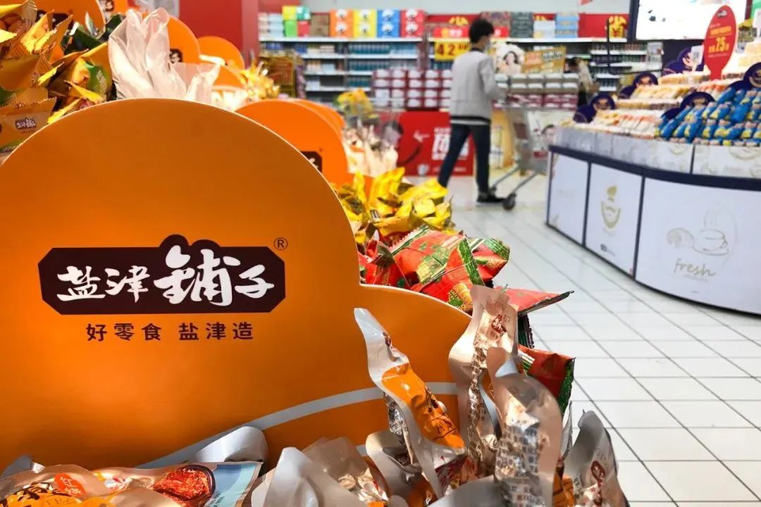 财报看势 | 休闲食品：线上镀金，线下变阵