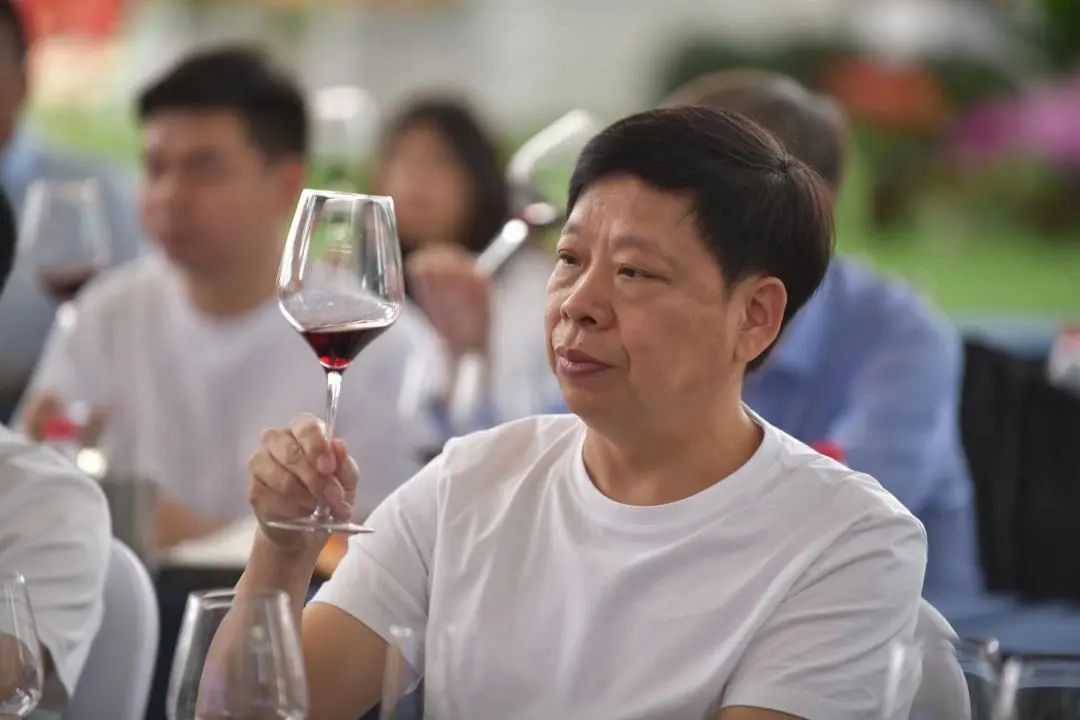 跨越山海,共赴美好,“2023河北茅粉嘉年华”刻画茅台美变化