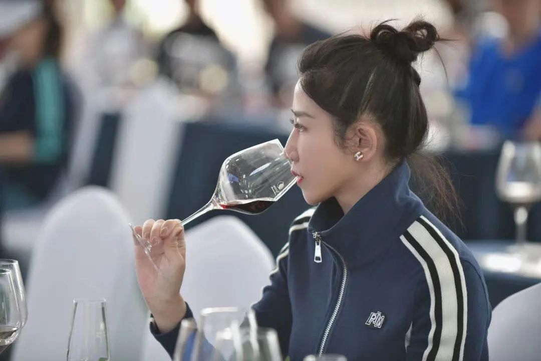跨越山海,共赴美好,“2023河北茅粉嘉年华”刻画茅台美变化