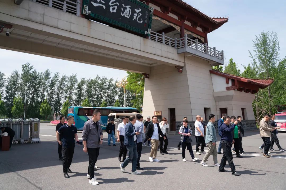 感受丛台的热度与热情,“京津冀大商进丛台”首场圆满结束