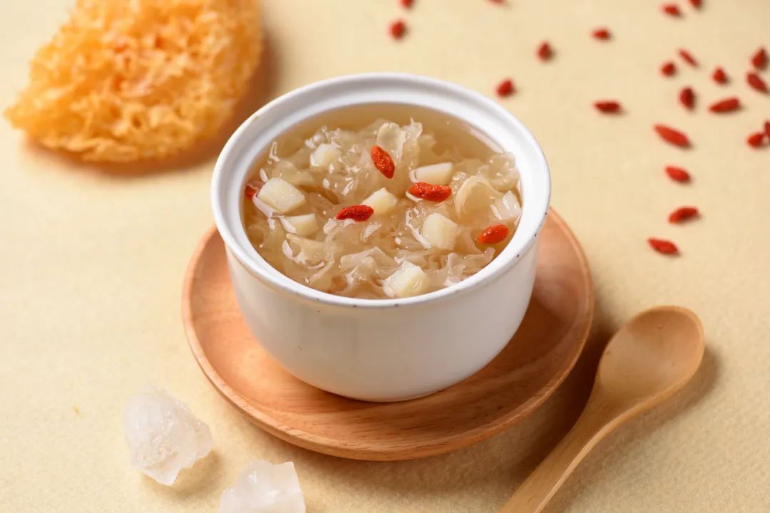 餐饮老字号的第二曲线探索之路：广州酒家“餐饮+食品”双轮驱动促发展