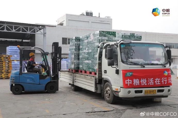 多家食品饮料企业为京津冀洪涝灾区捐款捐物