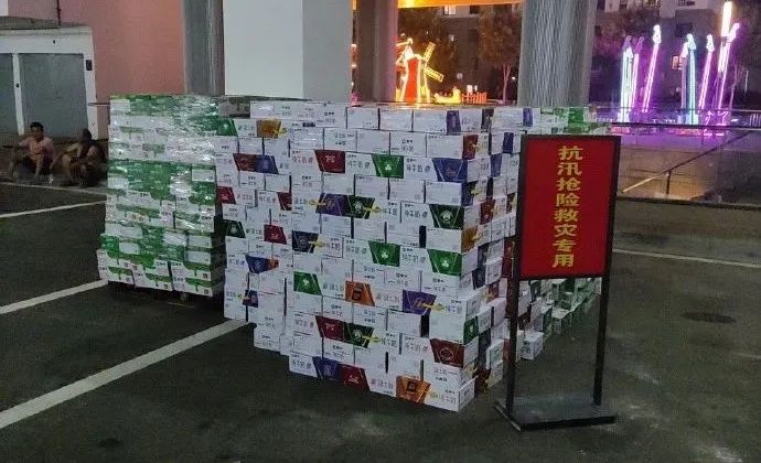 多家食品饮料企业为京津冀洪涝灾区捐款捐物
