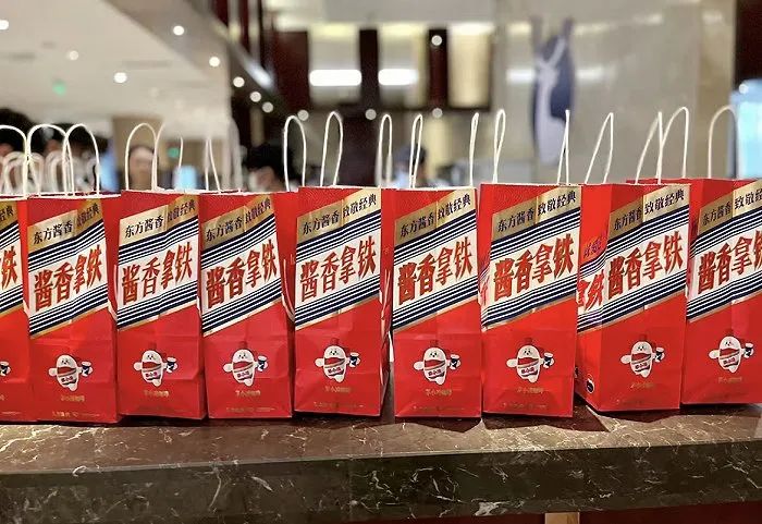 打造茶饮咖啡爆款，全靠数据推算