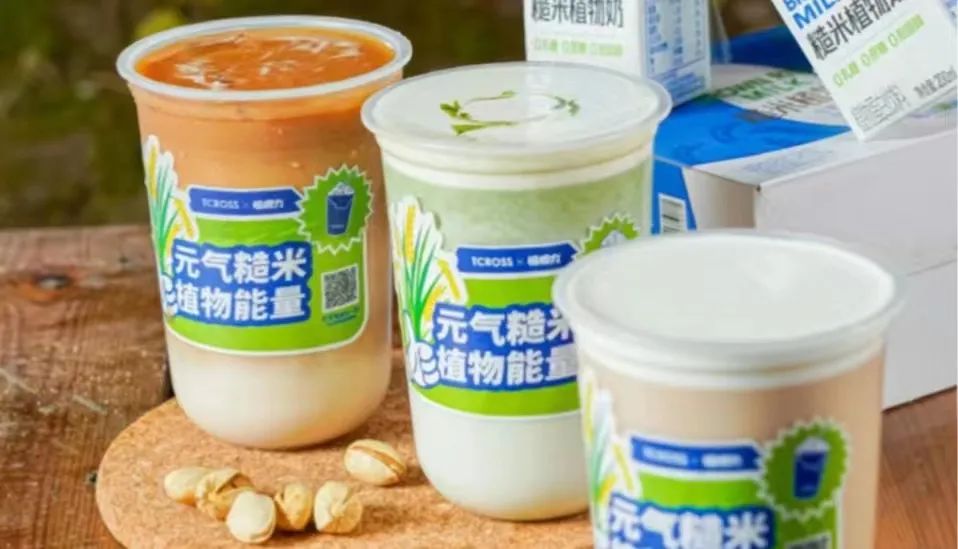 库迪“米乳拿铁”火爆超预期，今年秋冬，米乳备受关注！