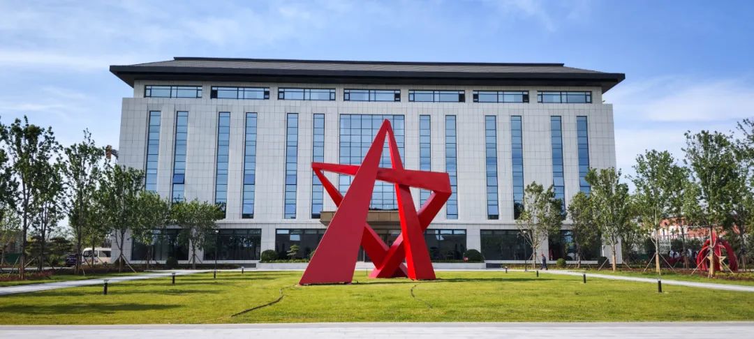 从红星新基地看中国酒业智能酿造新浪潮