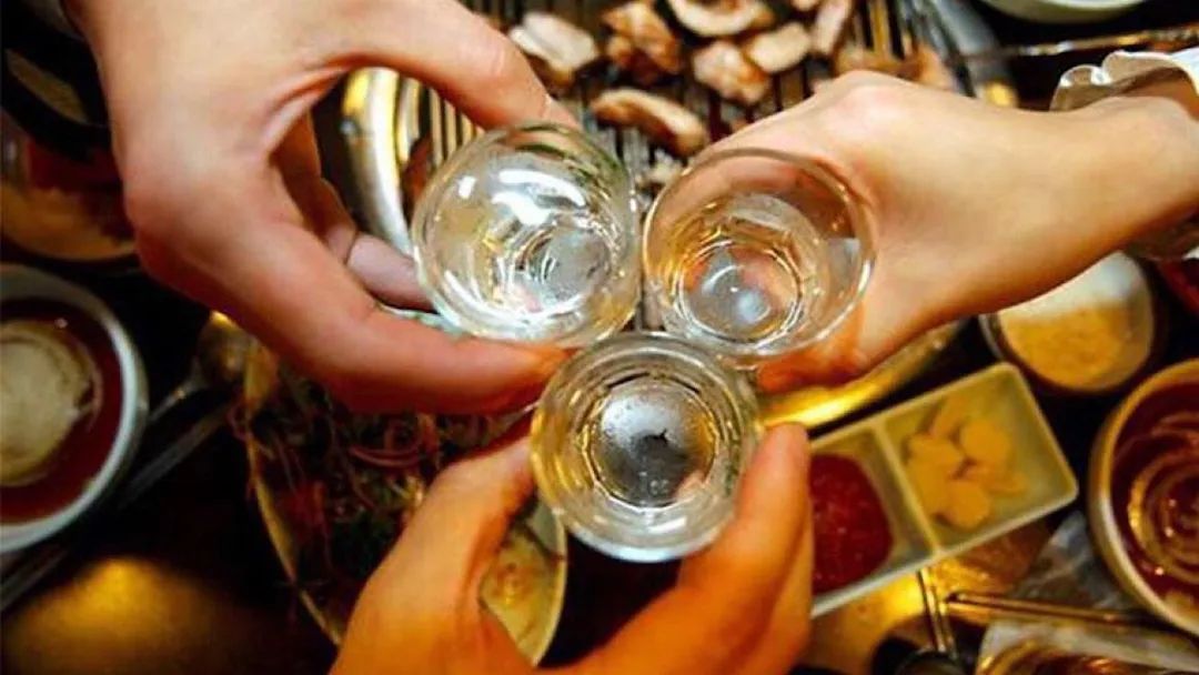 全国各地饮酒习俗，国庆出门该如何喝酒？