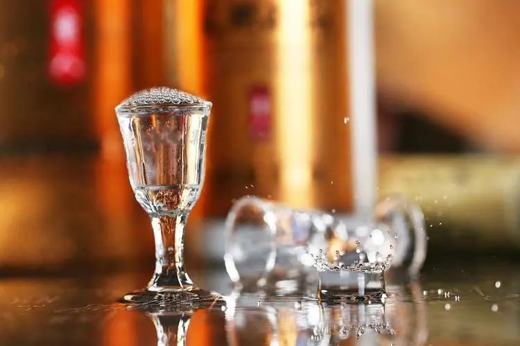 白酒业务占比超90%,ST通葡却表示暂停相关白酒生意,自谋死路?