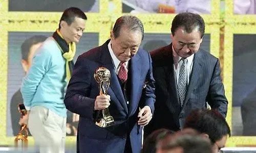 百岁智者,郭鹤年!