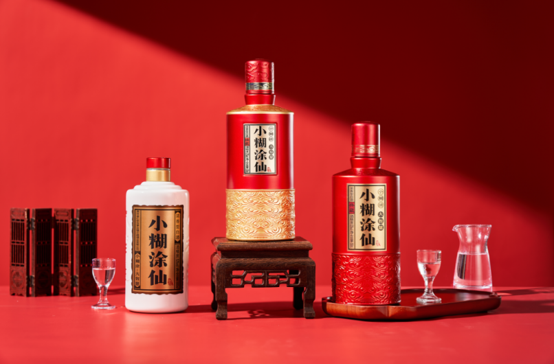 中国白酒闪耀三大国际烈酒大赛,小糊涂仙蝉联“大满贯”