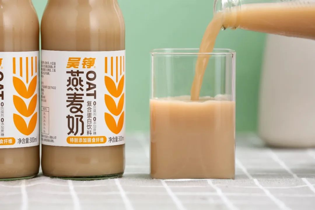 吴铮玻瓶燕麦奶,生意增长新选择!