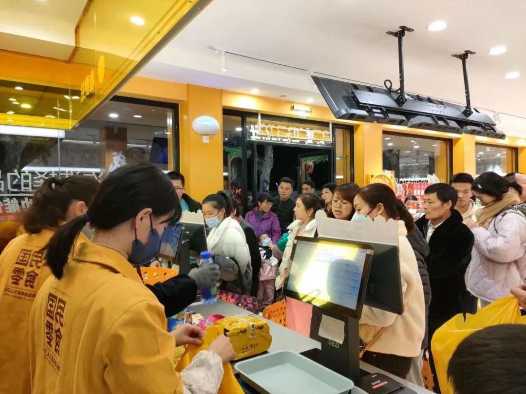 休闲零食行业PK质价比，三只松鼠“高端性价比”胜算几成？