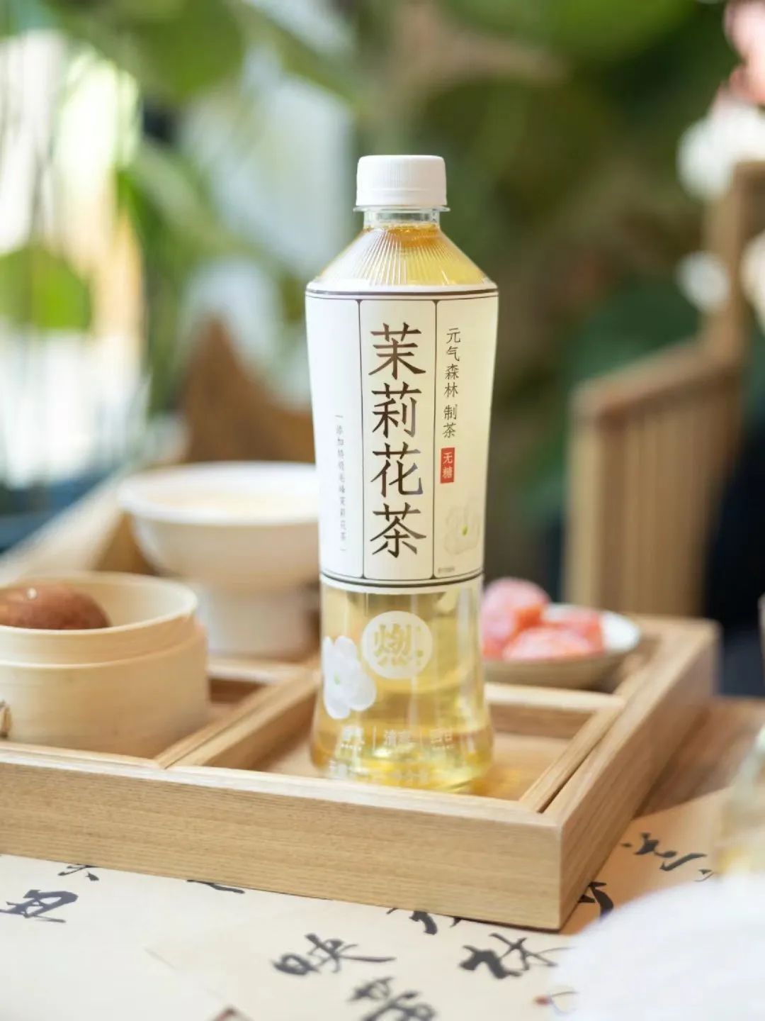 与农夫山泉暗战两年之后,唐彬森向钟睒睒“示好”!