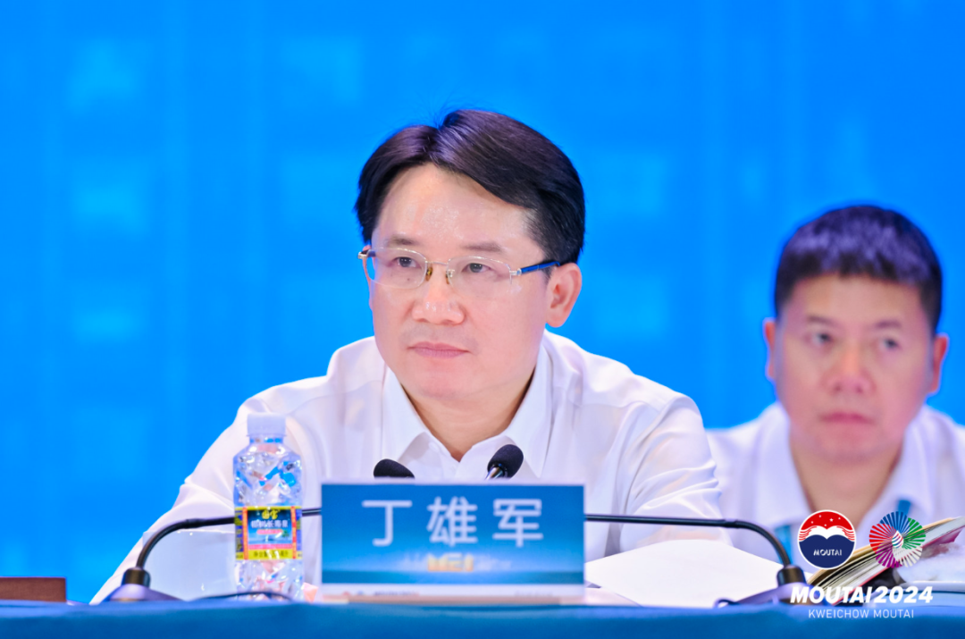 四端并驾齐驱，促商大建终端！超额增长的茅台2024年擘划“拼”无止境！
