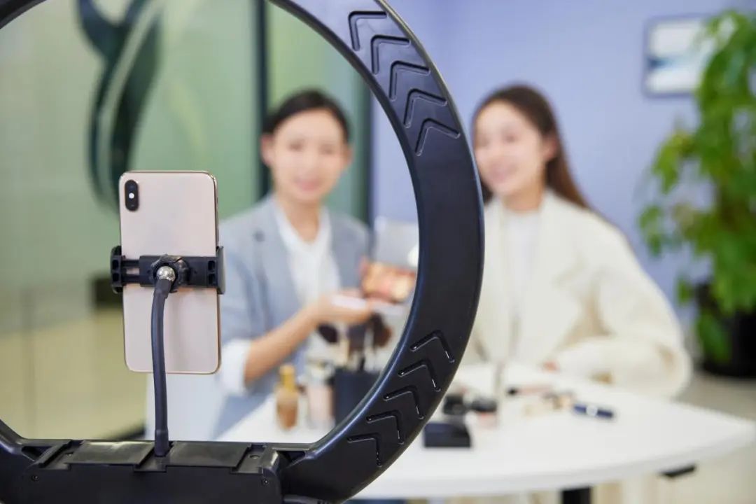 酒水直播回归理性,下阶段拼什么?