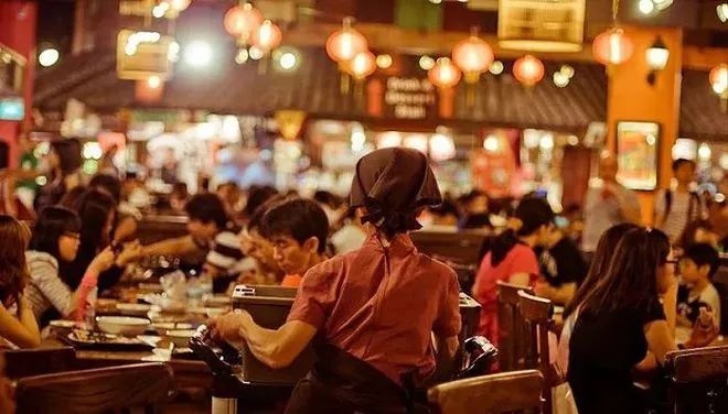 2024餐饮业“热辣滚烫”,能否给白酒销售“添上一把火”?