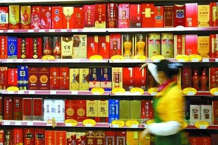 酒企“接二连三”官宣涨价,是一场不合时宜的自嗨?