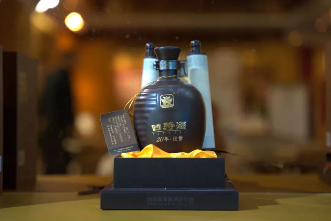“从春启航、深入全国!”四特酒以特香、天工闪耀蓉城