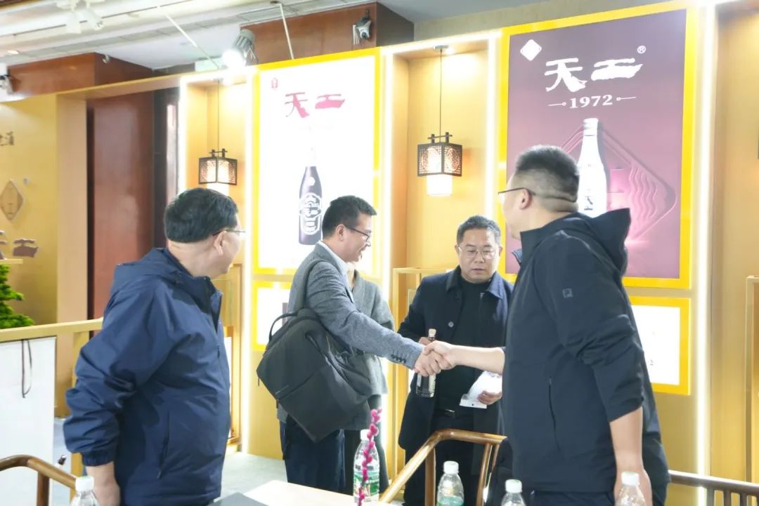 “从春启航、深入全国!”四特酒以特香、天工闪耀蓉城