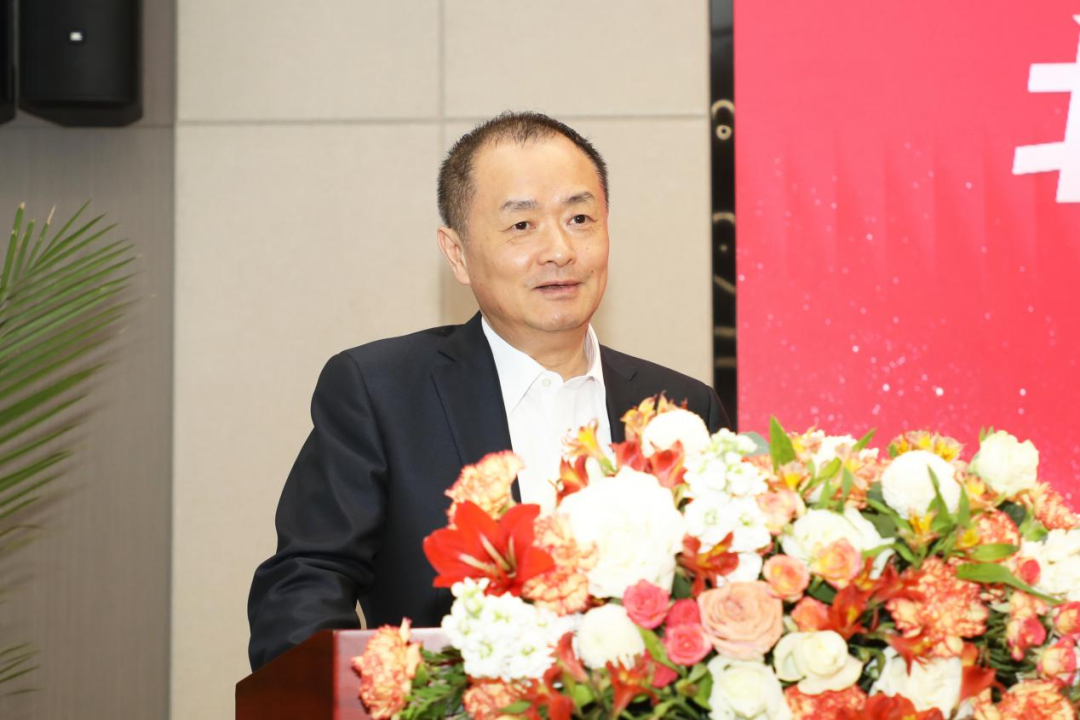 “自群山中来、与北大携手”,数字、智慧、科技习酒正走向世界一流……