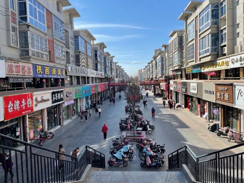 消费品牌开万店的逻辑是什么？