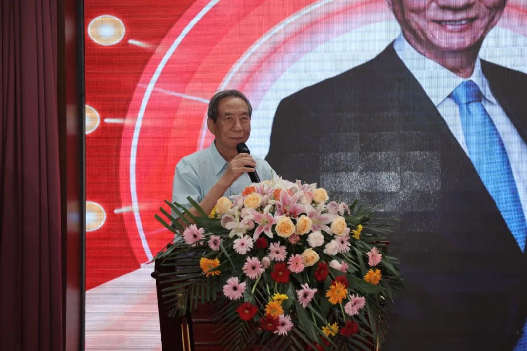 家和国潮脆皮鸡,将4000亿炸鸡产业重做一遍 | 在现场
