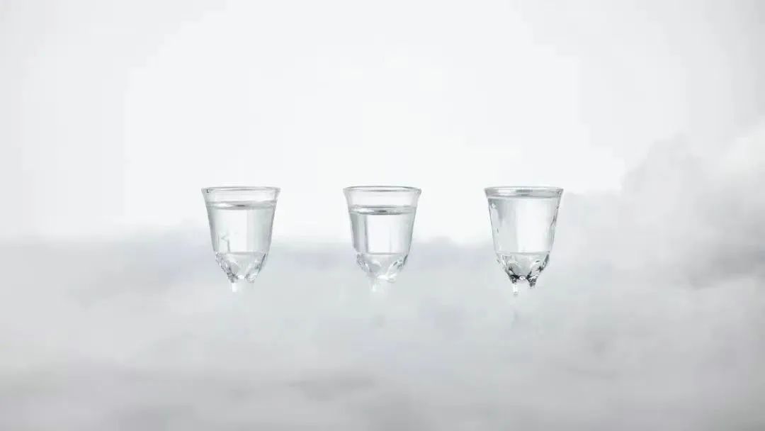 百元酱酒的诞生，是时代的进步还是消费的降级？