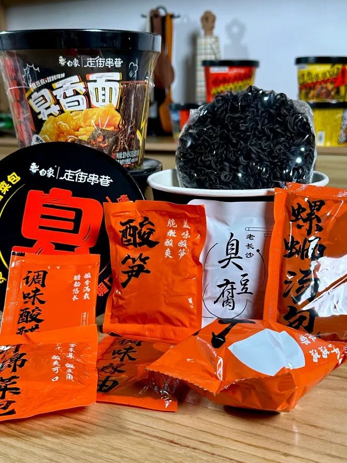 越来越“臭”的白象,在方便面市场逆天改命