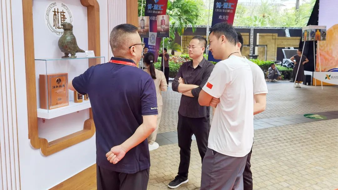 酱酒新高度——贵州杜康闪耀深圳秋糖