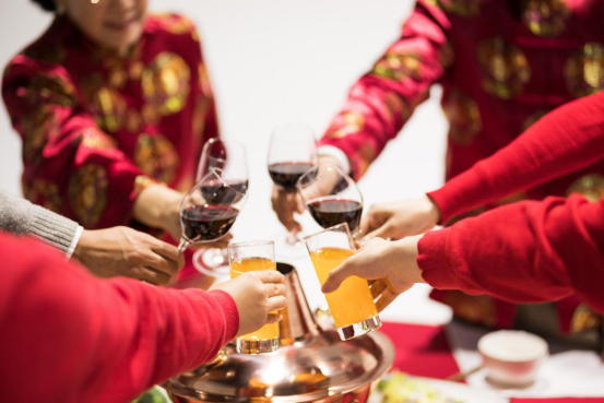 发现光瓶价值 ① | 高线光瓶酒，年终迎机遇