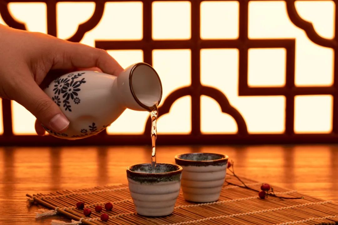 迈向2025①｜2025，酱酒还有几张好牌？