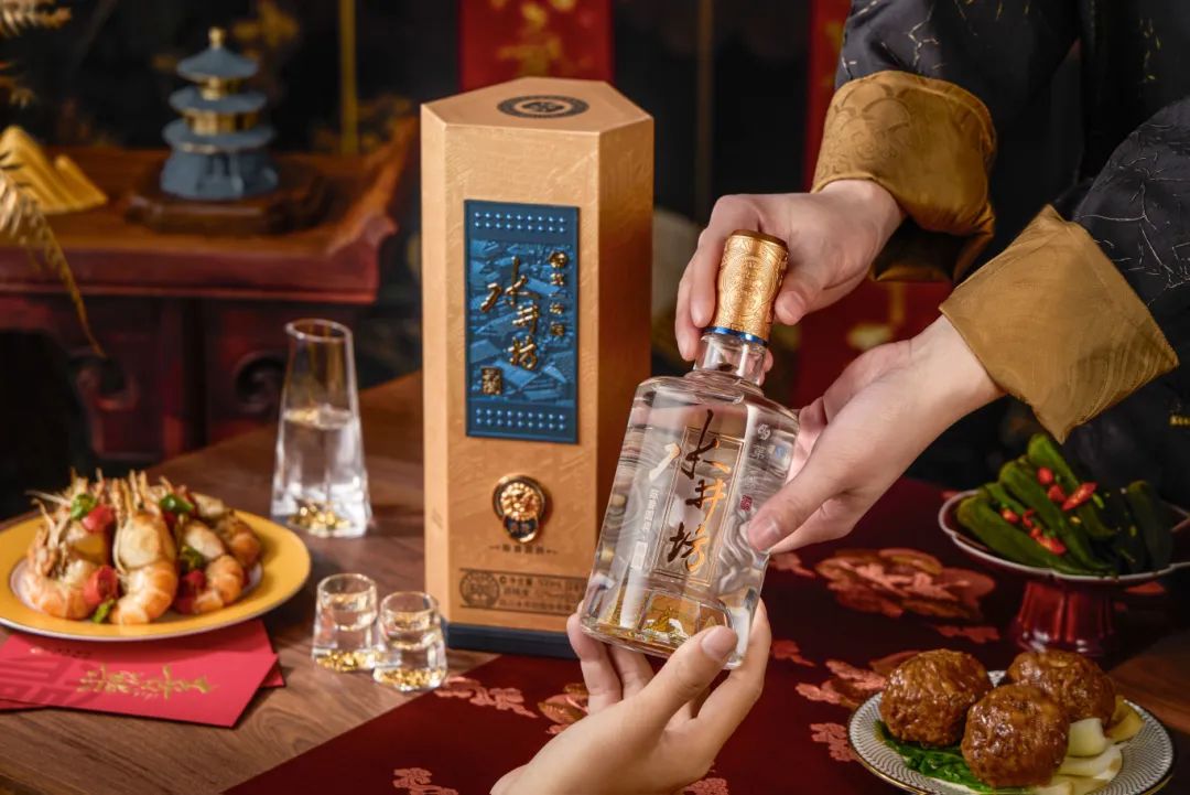 酝酿600余年的美事好运，水井坊携手天坛共举“开运第一杯”