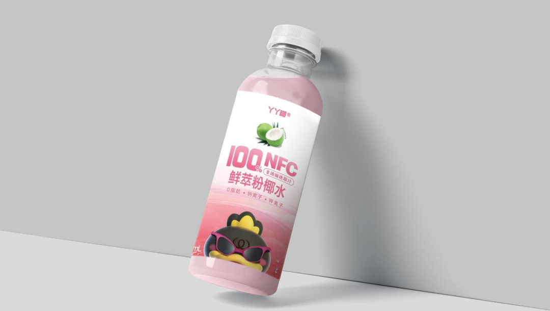 2025年椰子水大战，30亿级的周黑鸭打响第一枪！