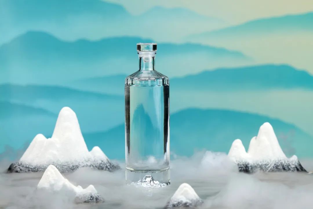 光瓶酒赛道，浓香与清香谁争第一？