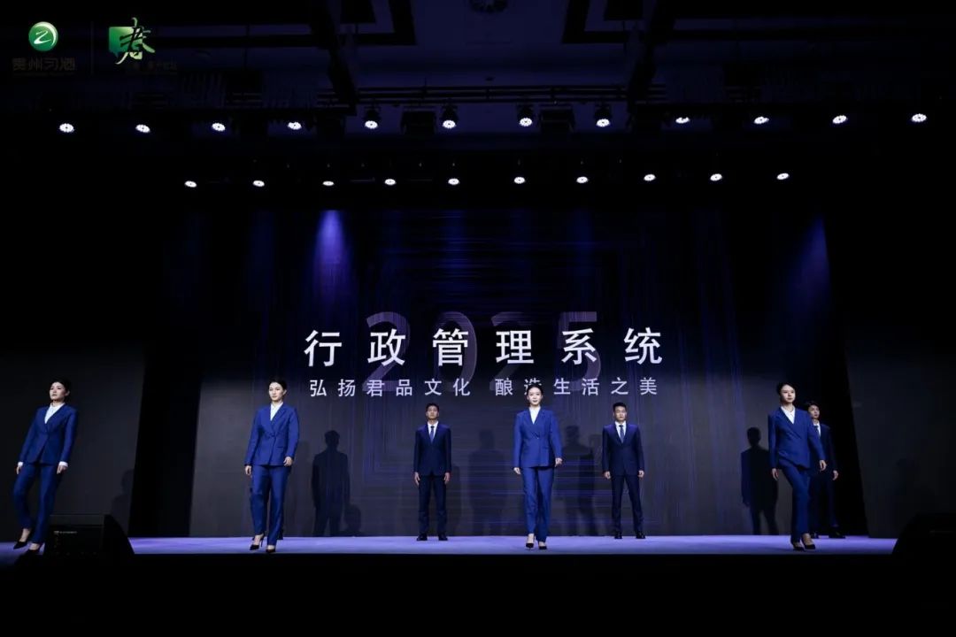 2_1600_3000_gif.jpg