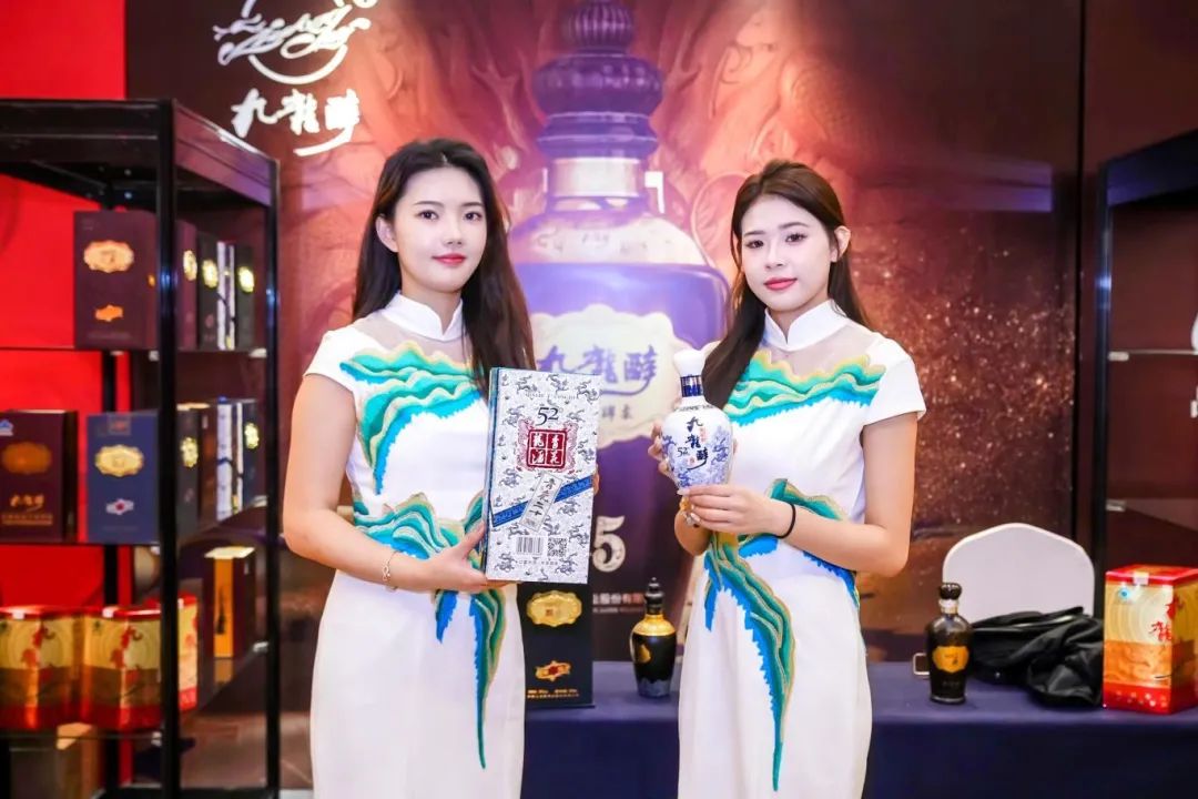 undefined 回归产品主义,九龙醉酒业闪耀蓉城